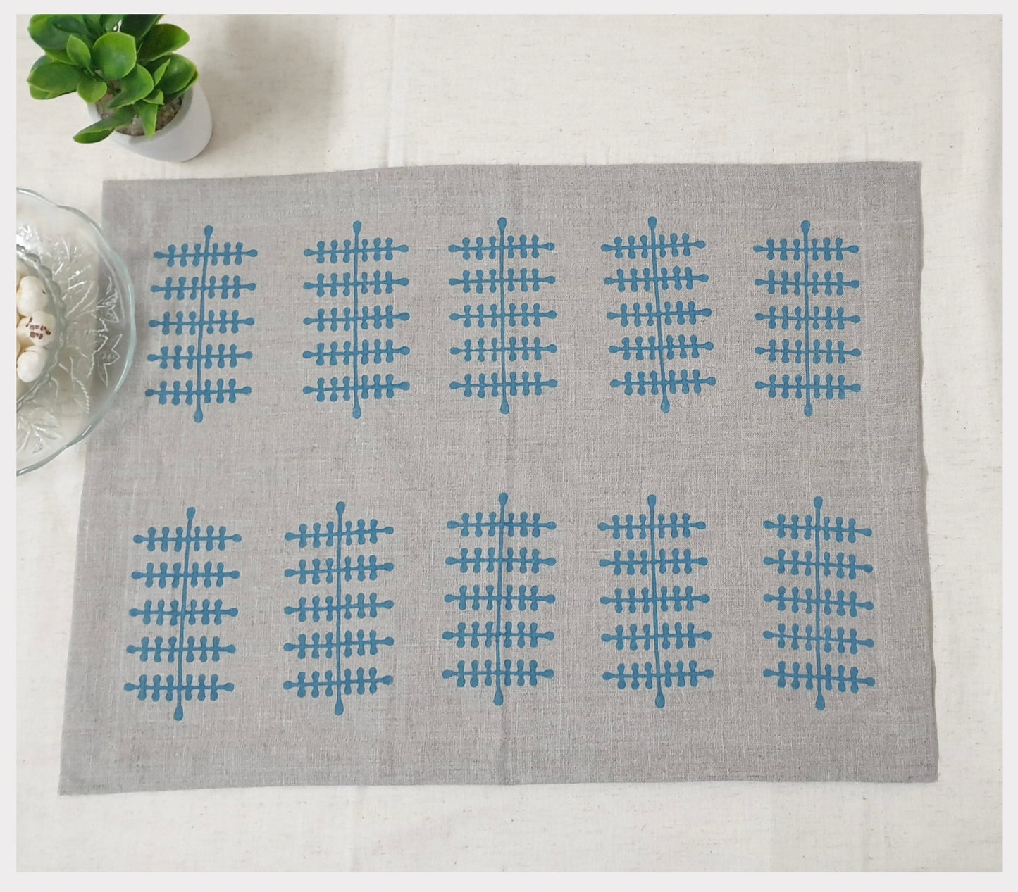 Parṇa - Hand Block Printed Linen Placemats (Set of 4) (Light Blue)